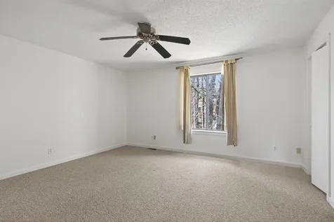 93 Dunvegan Woods Hampton NH 03842