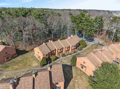 93 Dunvegan Woods Hampton NH 03842