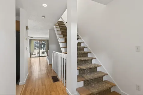 93 Dunvegan Woods Hampton NH 03842