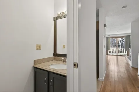 93 Dunvegan Woods Hampton NH 03842