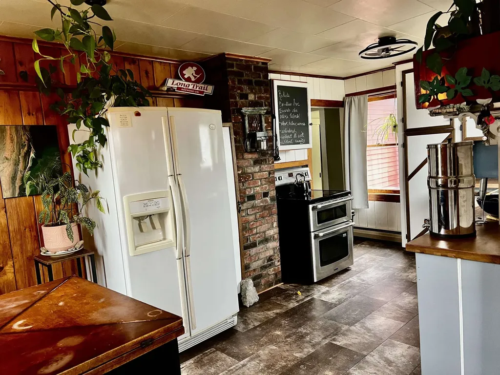 60 Circular Avenue Wallingford VT 05773