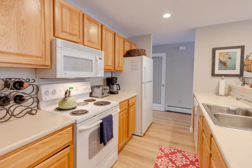 5 White Oak Lane Lincoln NH 03251