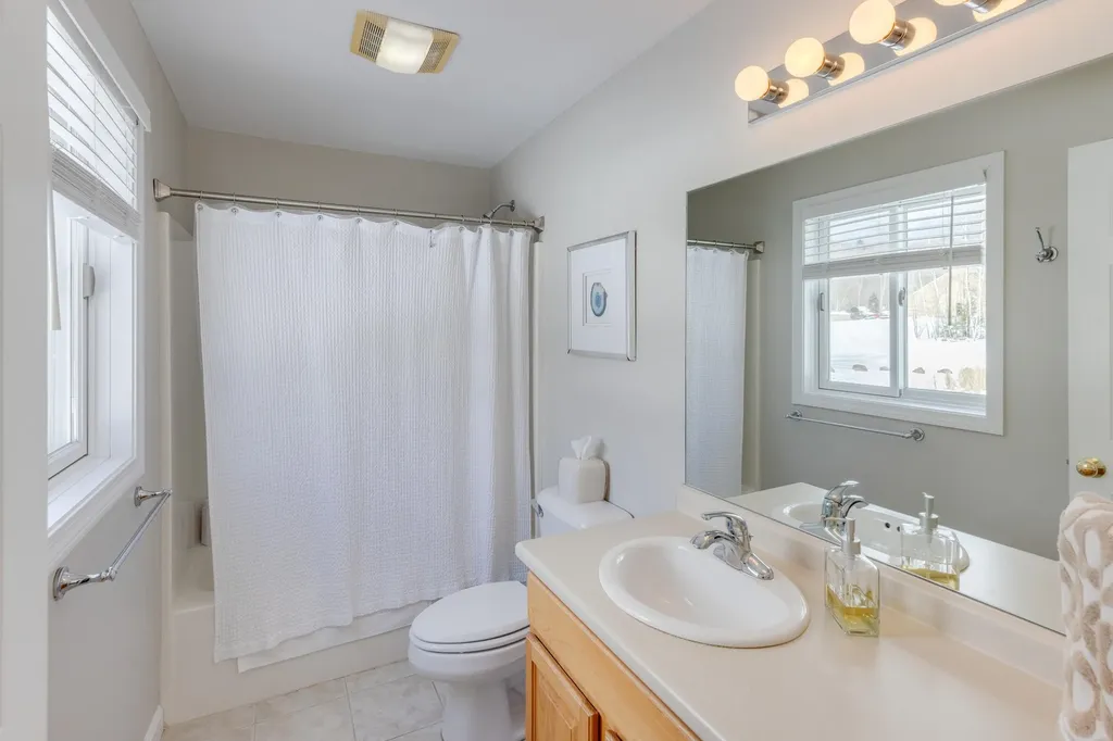 5 White Oak Lane Lincoln NH 03251