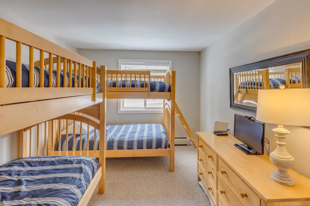 5 White Oak Lane Lincoln NH 03251