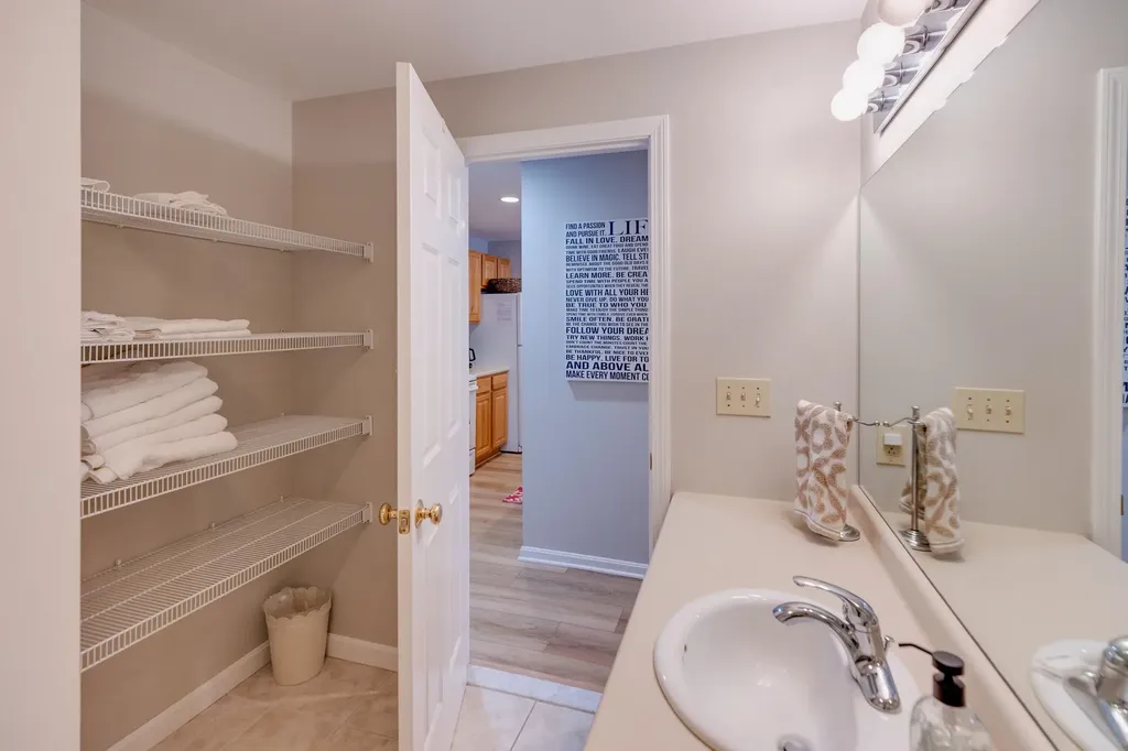 5 White Oak Lane Lincoln NH 03251