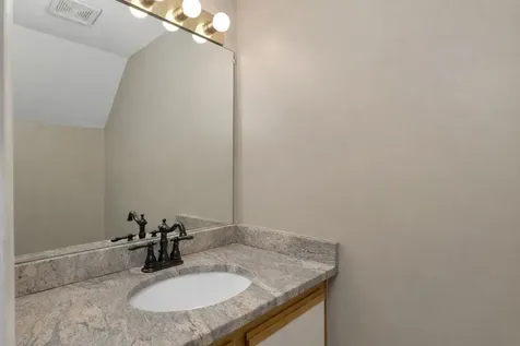 25 Woodland Green Rochester NH 03868