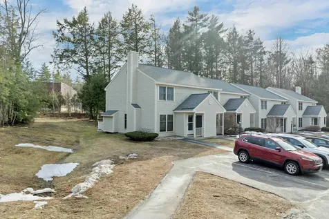 25 Woodland Green Rochester NH 03868