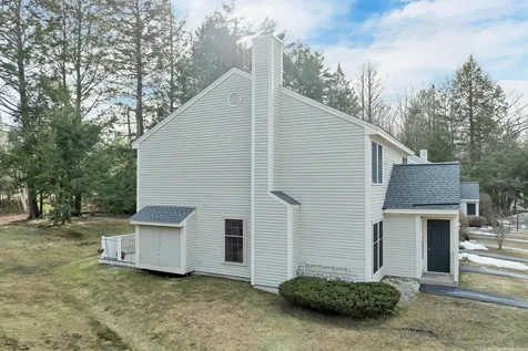 25 Woodland Green Rochester NH 03868
