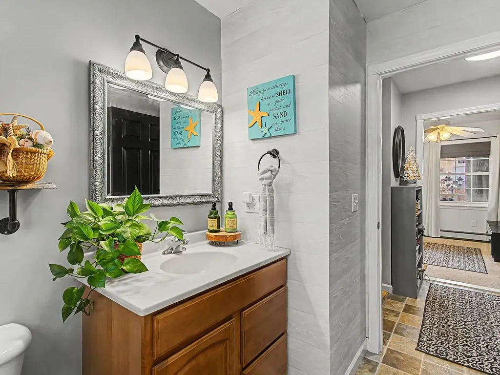 31 Horseshoe Circle Milton VT 05468