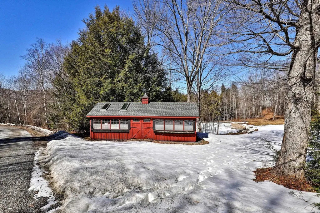 39 Wallis View Lane Ludlow VT 05149