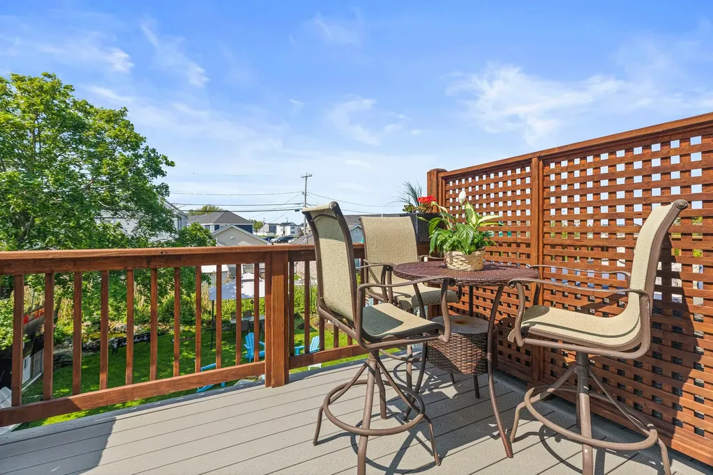 29 Nudd Avenue Hampton NH 03842