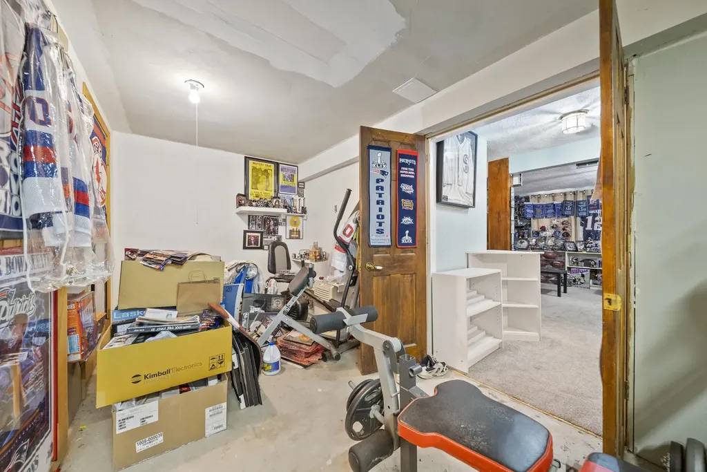 30 Spring Cove Road Nashua NH 03062