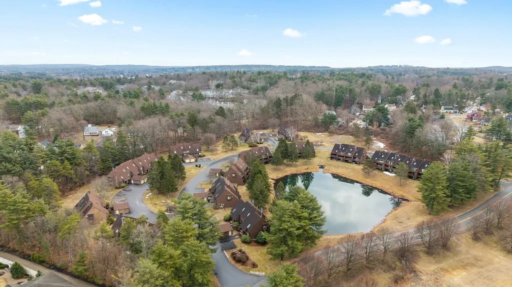 30 Spring Cove Road Nashua NH 03062