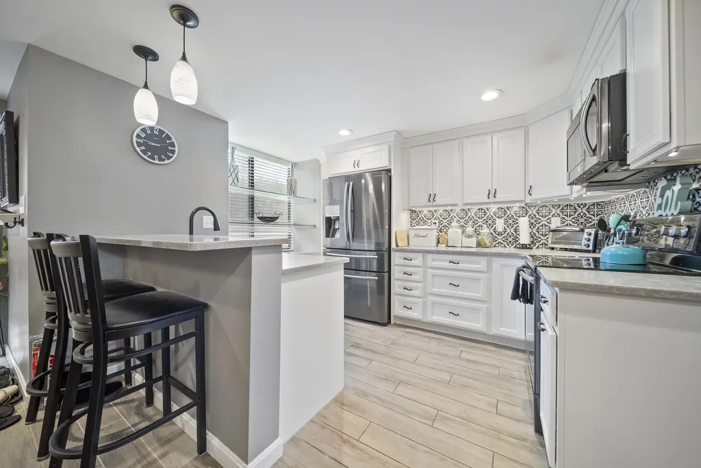 30 Spring Cove Road Nashua NH 03062