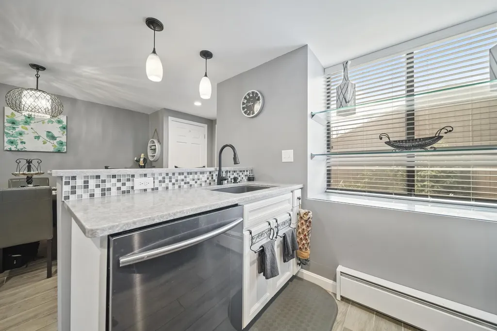 30 Spring Cove Road Nashua NH 03062