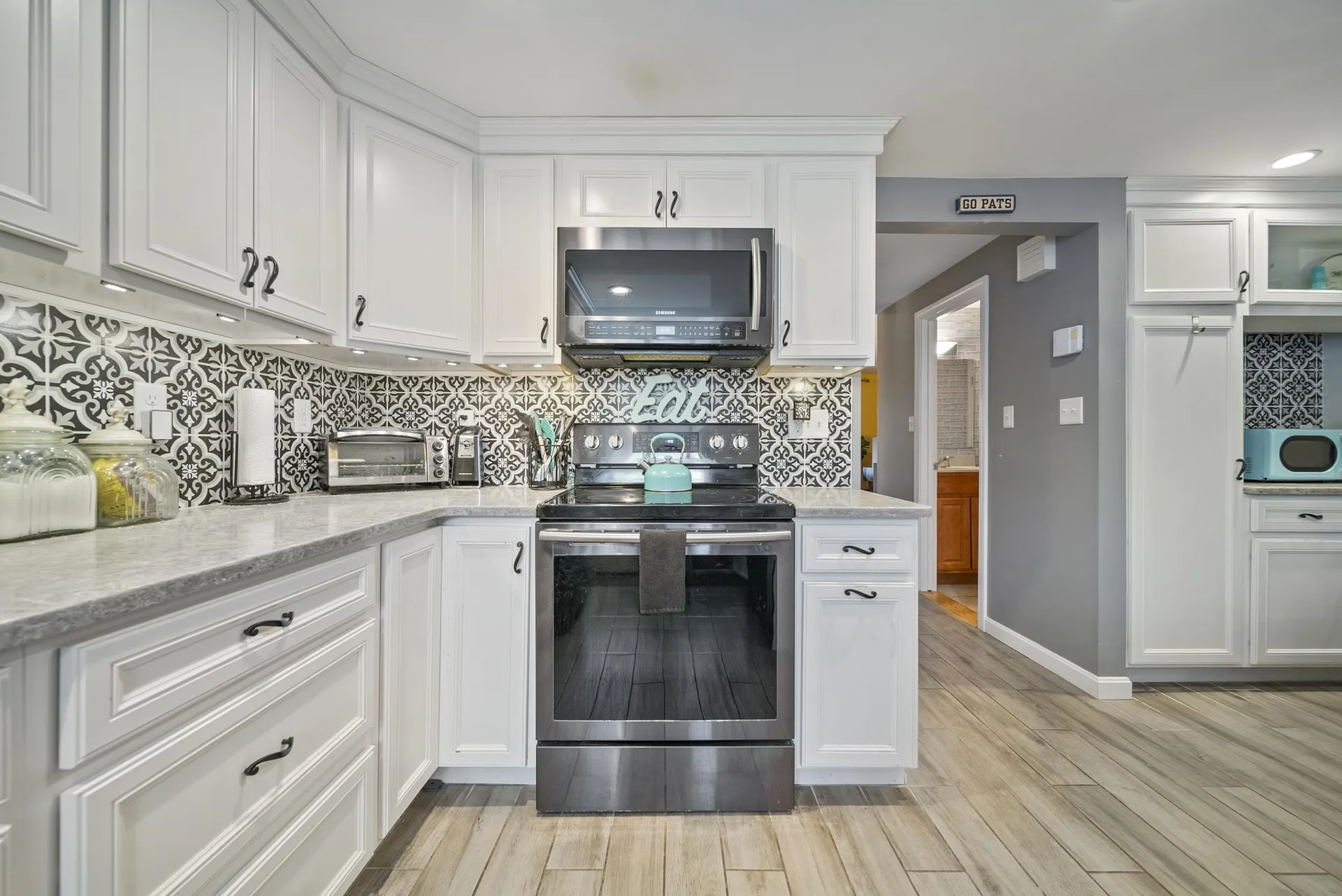 30 Spring Cove Road Nashua NH 03062