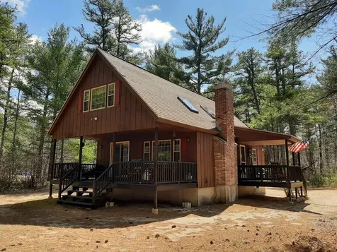 31 Mcgrew Drive Tamworth NH 03886