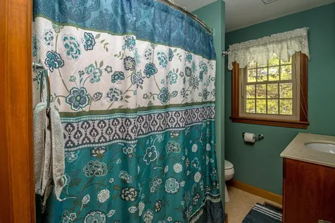 31 Mcgrew Drive Tamworth NH 03886