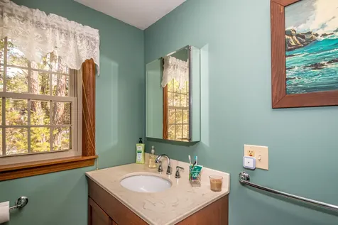 31 Mcgrew Drive Tamworth NH 03886