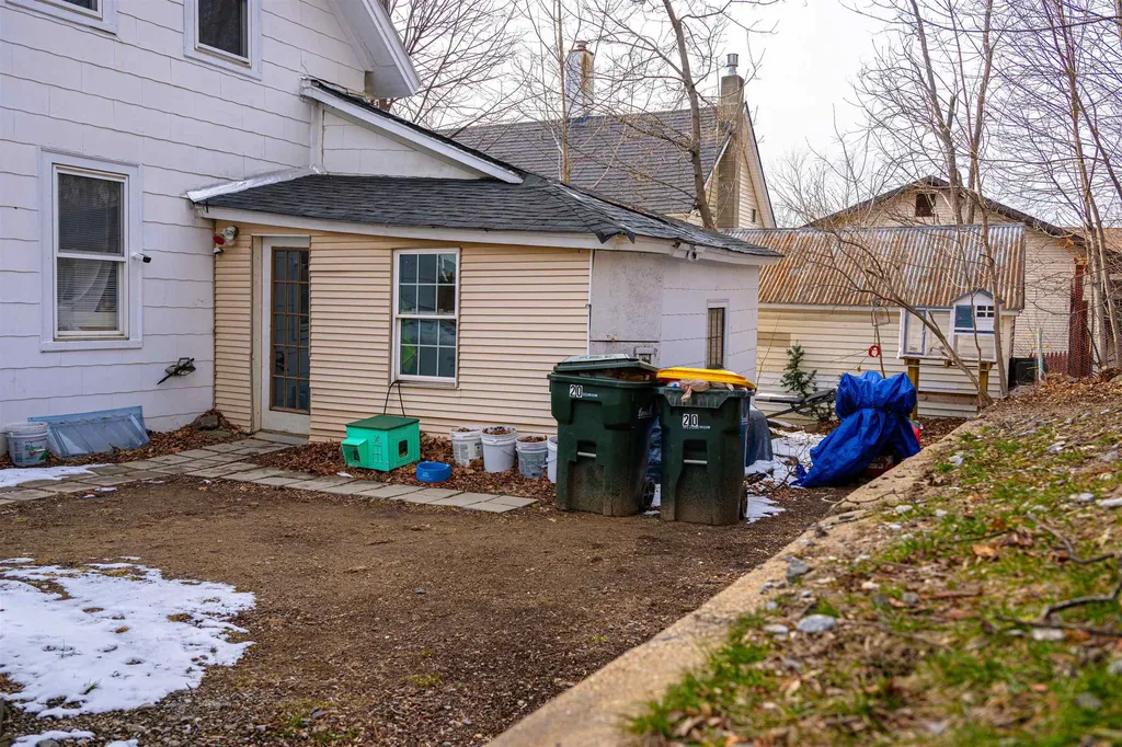 20 Baldwin Street Laconia NH 03246
