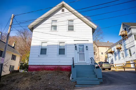 20 Baldwin Street Laconia NH 03246