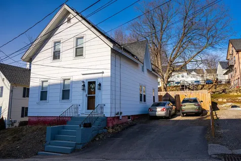 20 Baldwin Street Laconia NH 03246
