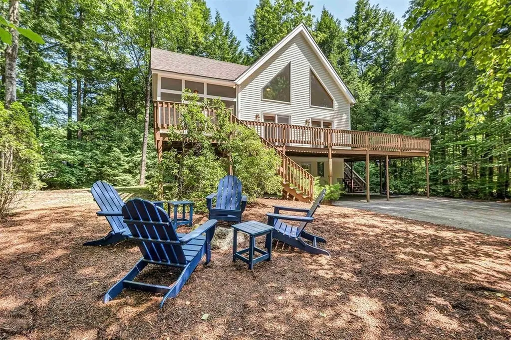 62 Spitzen Street Moultonborough NH 03254