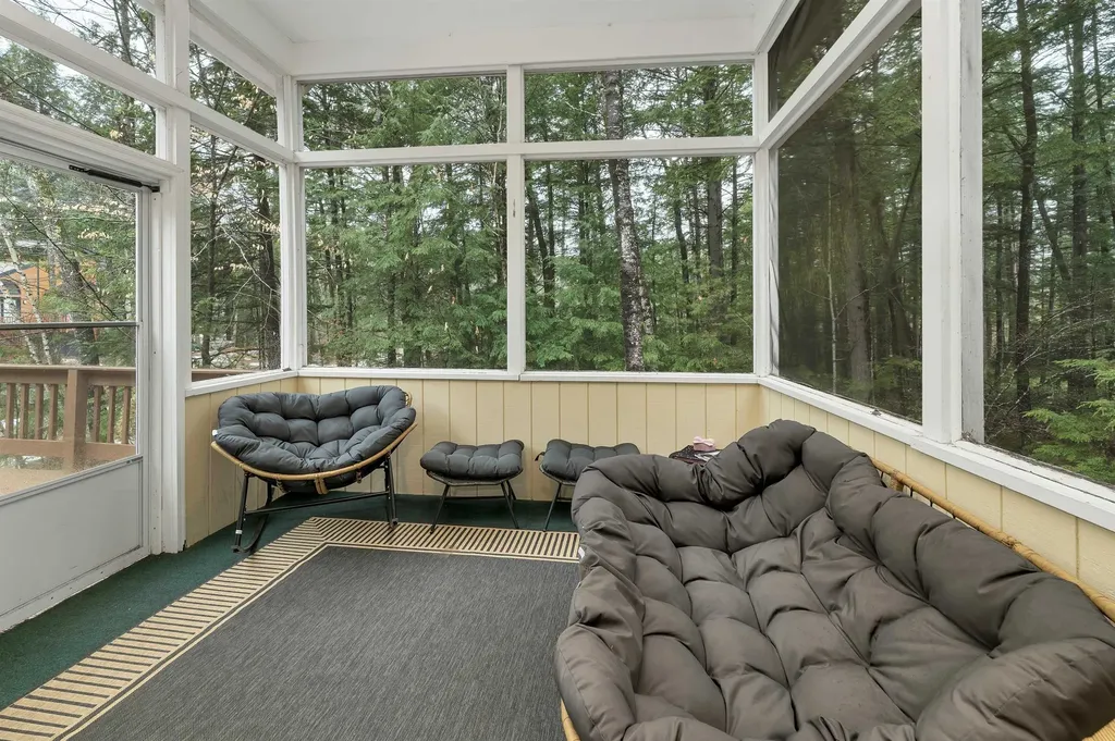 62 Spitzen Street Moultonborough NH 03254