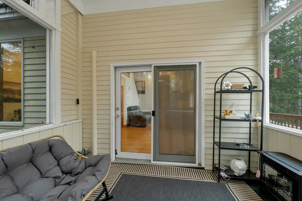 62 Spitzen Street Moultonborough NH 03254
