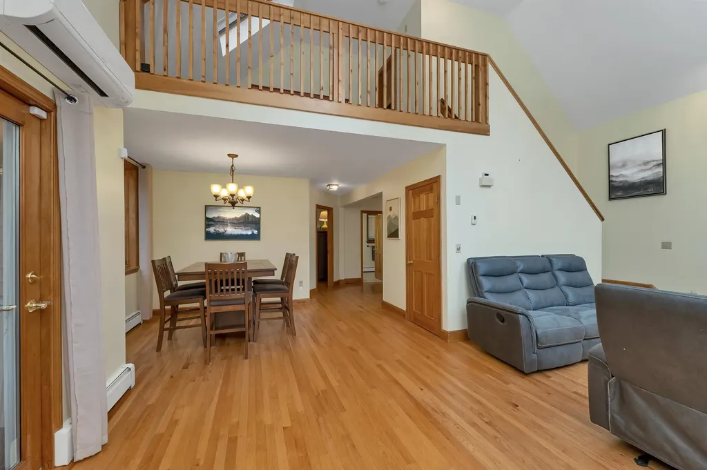62 Spitzen Street Moultonborough NH 03254