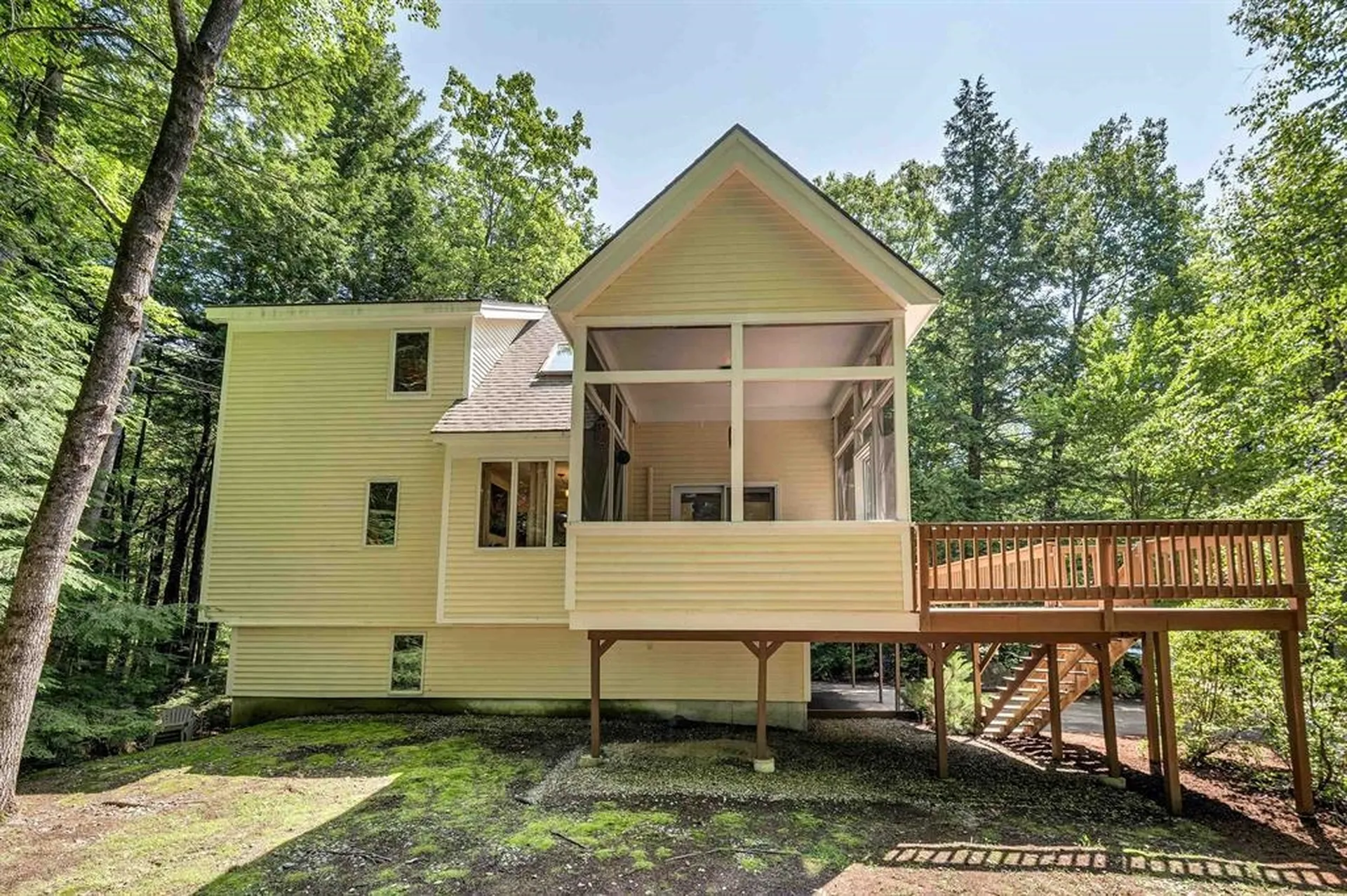 62 Spitzen Street Moultonborough NH 03254