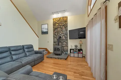 62 Spitzen Street Moultonborough NH 03254