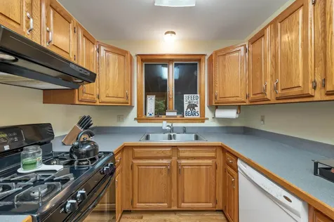 62 Spitzen Street Moultonborough NH 03254