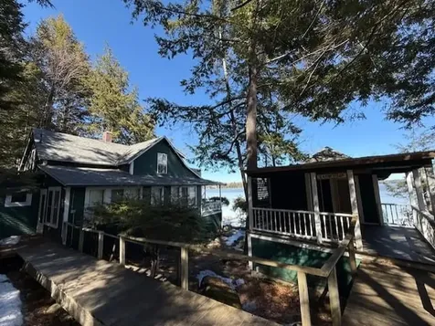 211 Lake Avenue Sunapee NH 03255
