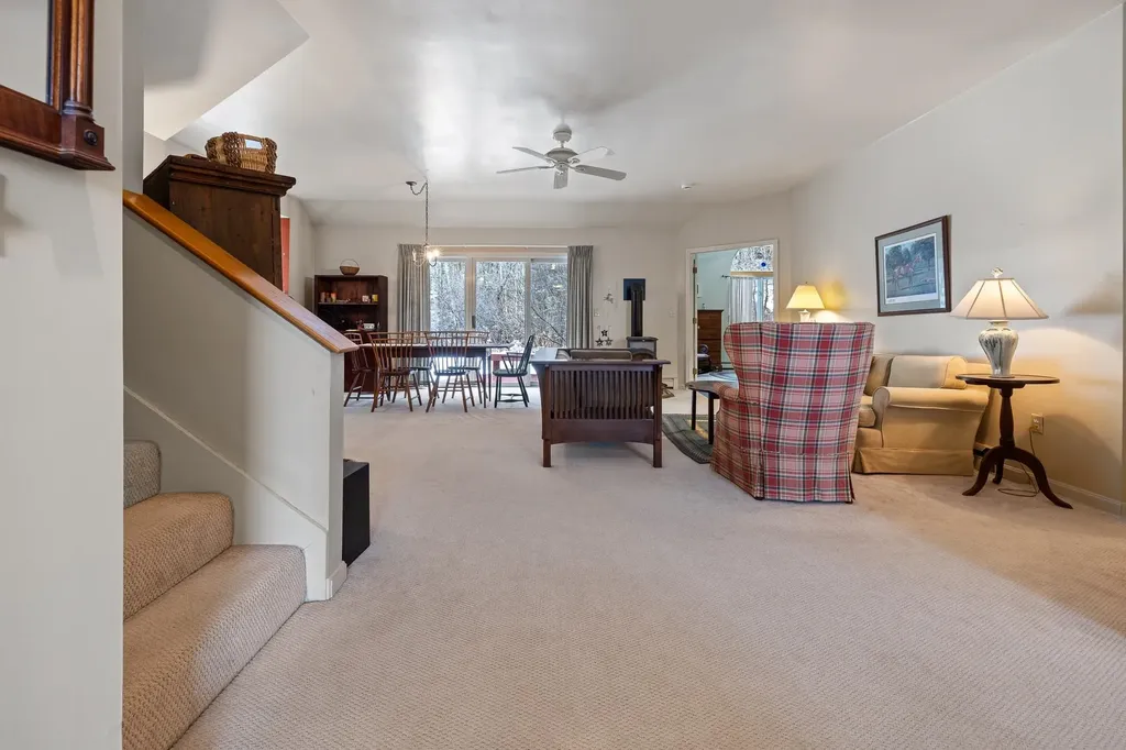 84 Iris Way Hartford VT 05001