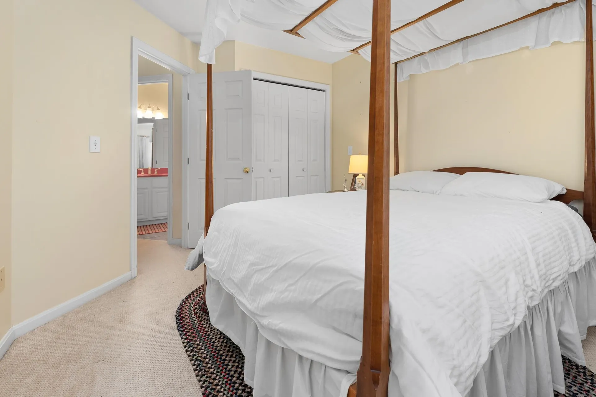 84 Iris Way Hartford VT 05001