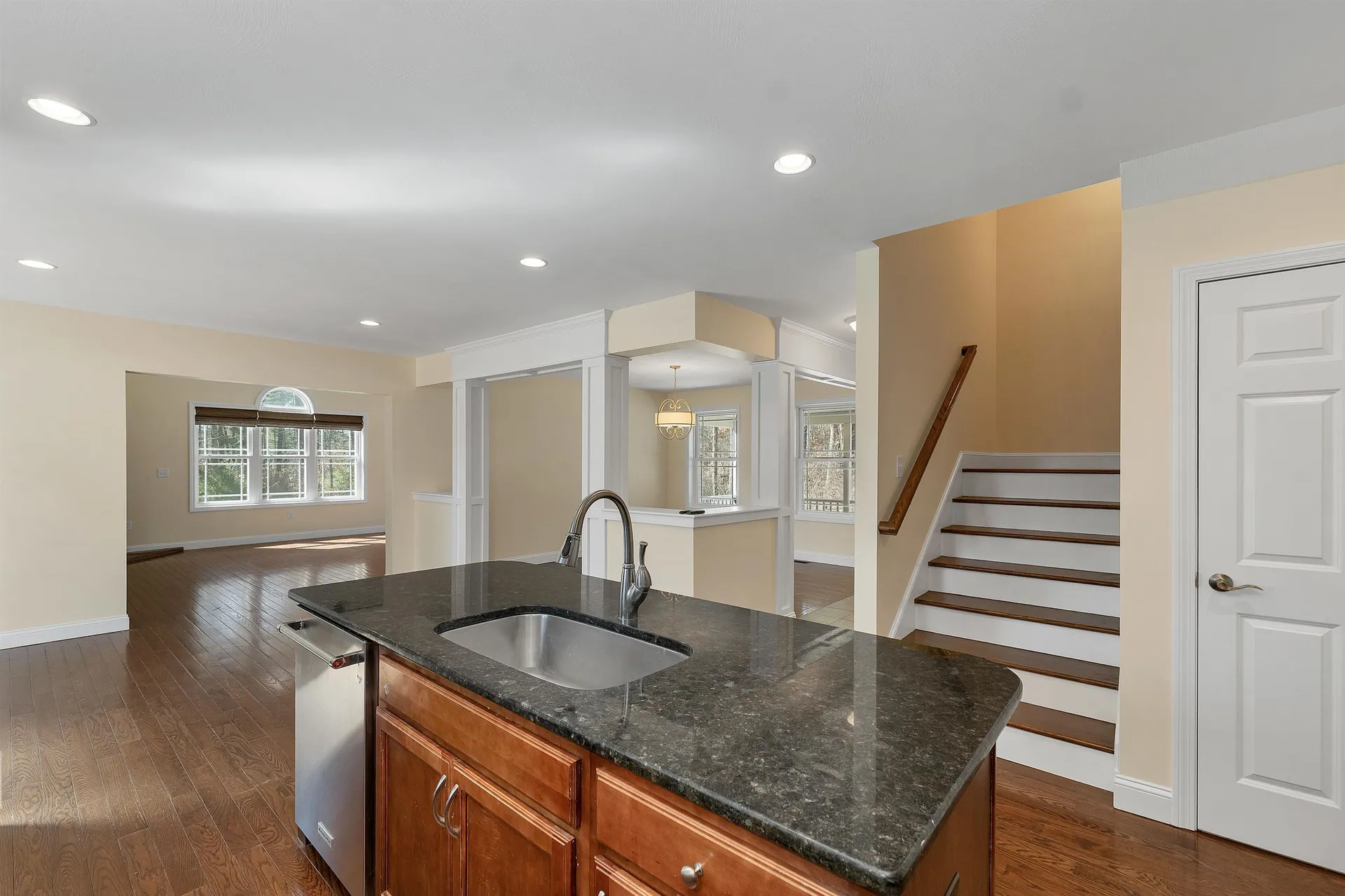 142 Worcester Road Hollis NH 03049