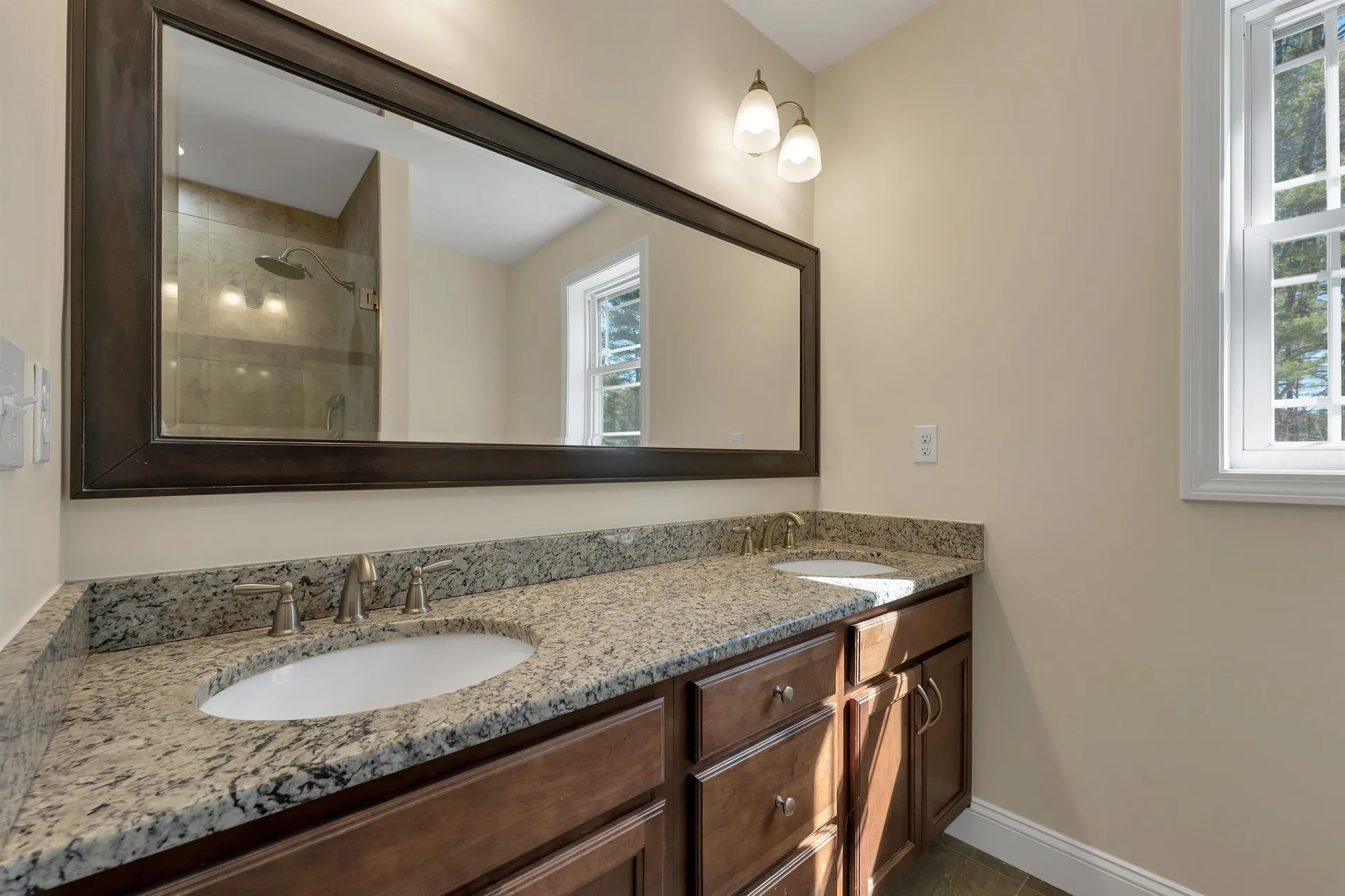142 Worcester Road Hollis NH 03049