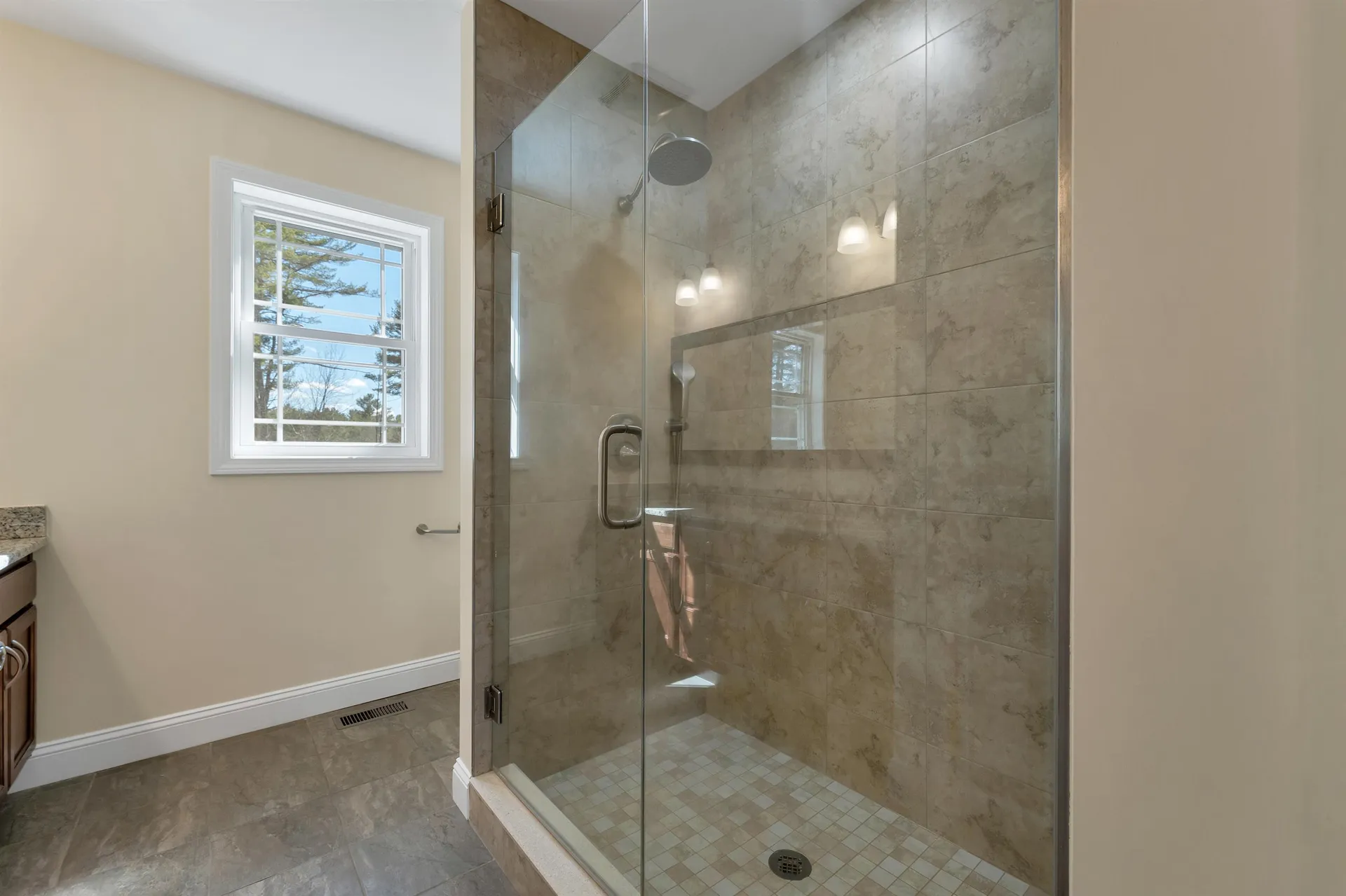 142 Worcester Road Hollis NH 03049