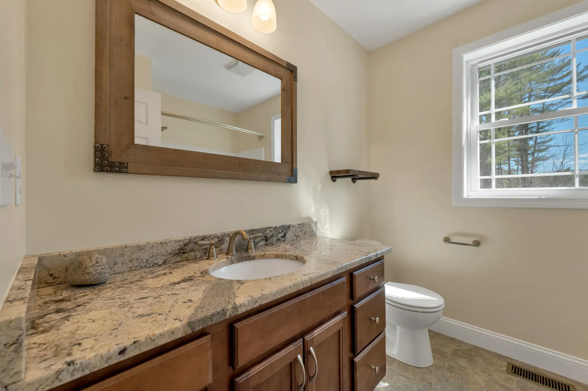 142 Worcester Road Hollis NH 03049