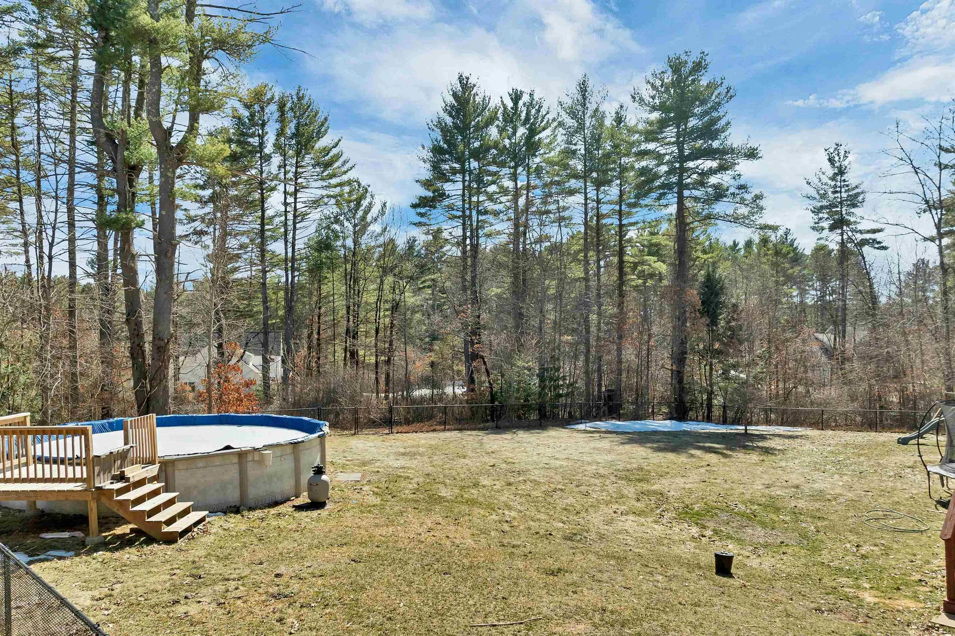 142 Worcester Road Hollis NH 03049