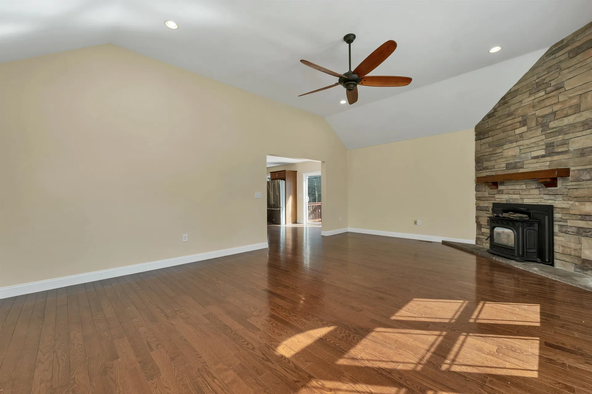 142 Worcester Road Hollis NH 03049