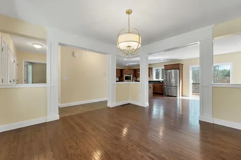 142 Worcester Road Hollis NH 03049