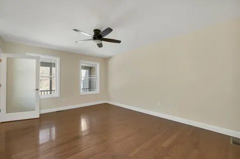 142 Worcester Road Hollis NH 03049