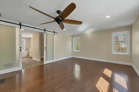 142 Worcester Road Hollis NH 03049