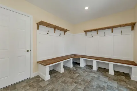 142 Worcester Road Hollis NH 03049