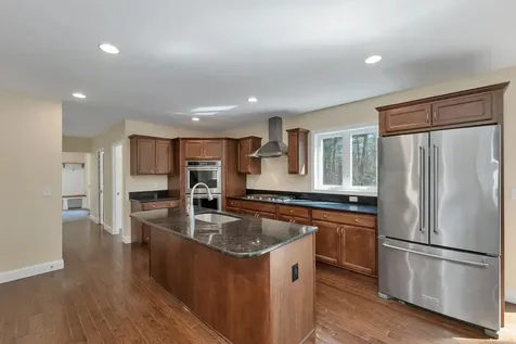 142 Worcester Road Hollis NH 03049