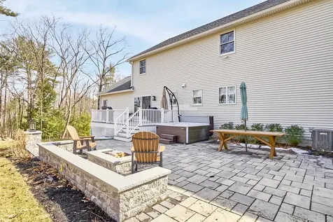 23 Austin Lane Hollis NH 03049