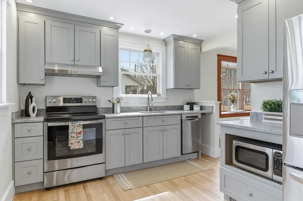 111 Essex Avenue Portsmouth NH 03801