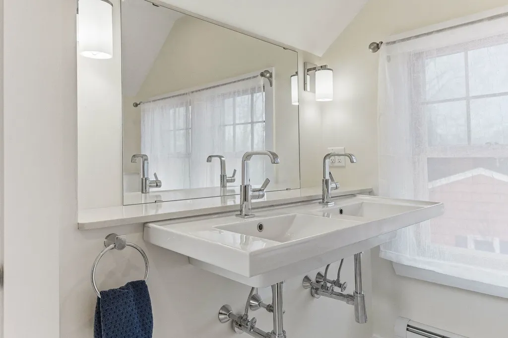 111 Essex Avenue Portsmouth NH 03801